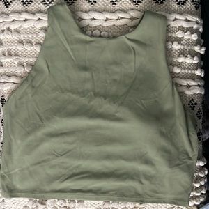 Athleta Conscious Crop